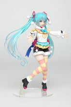 Load image into Gallery viewer, PRE-ORDER Hatsune Miku Figure Winter Image Ver.
