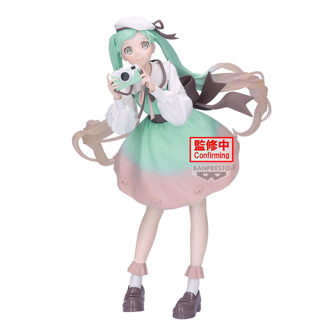 PRE-ORDER Hatsune Miku Holiday Memories Camera Hatsune Miku