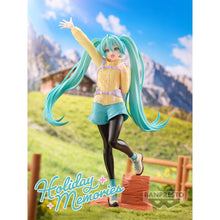 Load image into Gallery viewer, PRE-ORDER Hatsune Miku Holiday Memories Mountain Climbing Hatsune Miku
