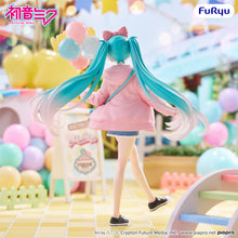 Load image into Gallery viewer, PRE-ORDER Hatsune Miku Muchute Figure Theme Park Date ver.
