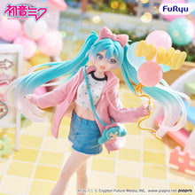 Load image into Gallery viewer, PRE-ORDER Hatsune Miku Muchute Figure Theme Park Date ver.
