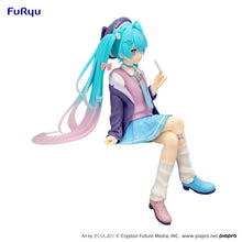 Load image into Gallery viewer, PRE-ORDER Hatsune Miku Noodle Stopper Figure Love Blazer Navy Color ver.
