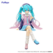 Load image into Gallery viewer, PRE-ORDER Hatsune Miku Noodle Stopper Figure Love Blazer Navy Color ver.
