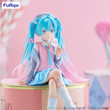 Load image into Gallery viewer, PRE-ORDER Hatsune Miku Noodle Stopper Figure Love Blazer ver.
