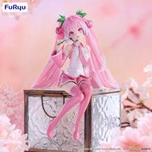 Load image into Gallery viewer, PRE-ORDER Hatsune Miku Noodle Stopper Figure Sakura Miku 2024 Pearl Color ver.
