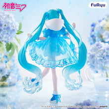 Load image into Gallery viewer, PRE-ORDER Hatsune Miku Trio-Try-iT Figure Rainy Dance

