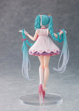 Load image into Gallery viewer, PRE-ORDER Hatsune Miku Wonderland Figure Rapunzel Character Vocal Series 01: Hatsune Miku
