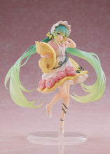 Load image into Gallery viewer, PRE-ORDER Hatsune Miku Wonderland Figure Sleeping Beauty (reissue) Character Vocal Series 01: Hatsune Miku
