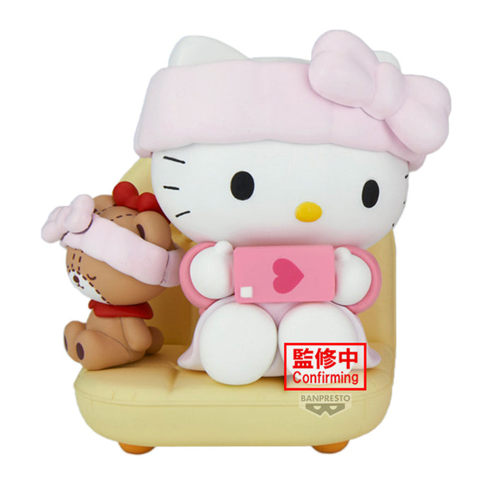 PRE-ORDER Hello Kitty Nakayoshi Memories Relaxing Time At Home Sanrio Characters