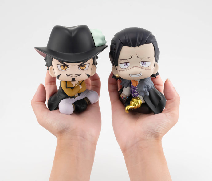 PRE-ORDER Lookup Dracule Mihawk & Crocodile set (with gift) One Piece