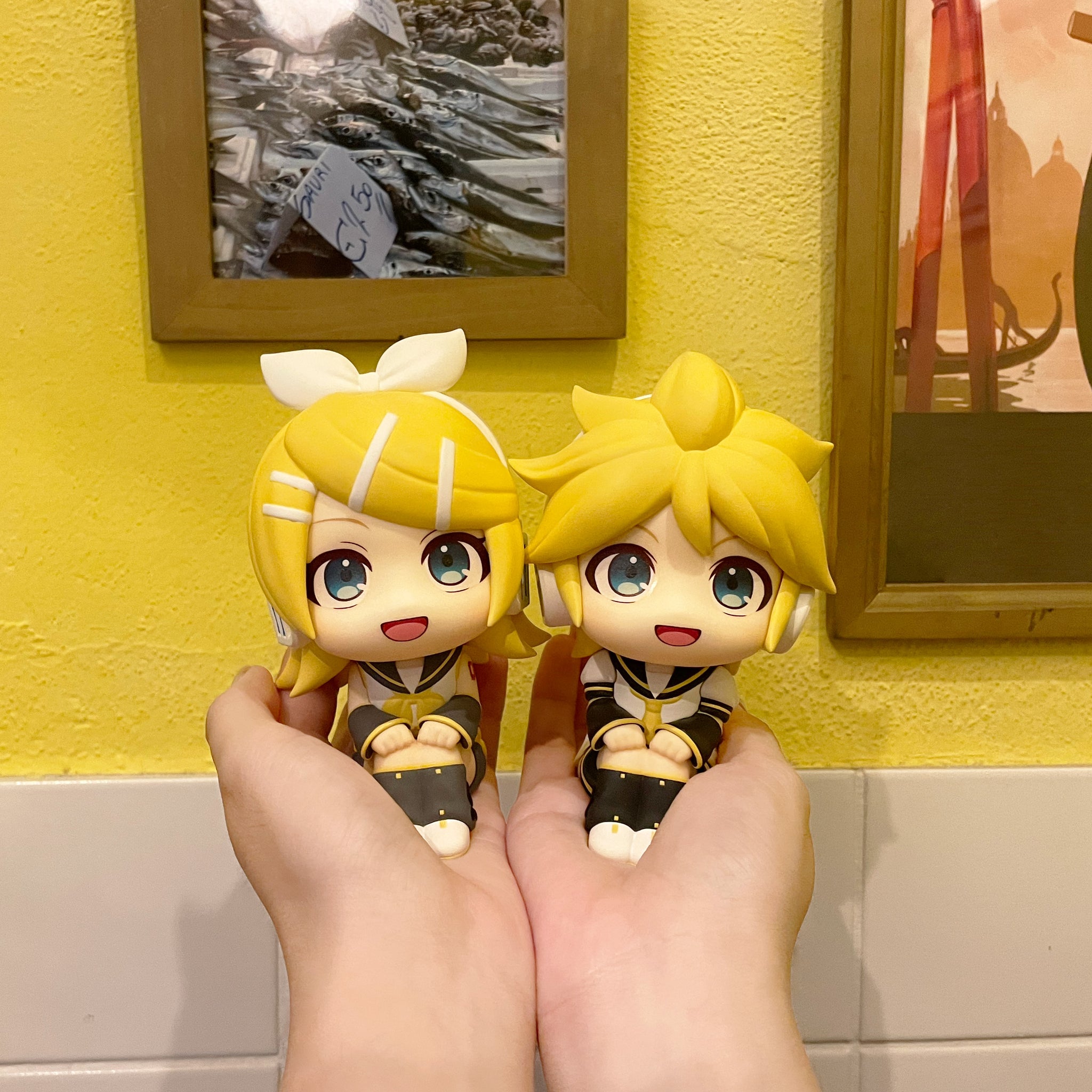 Ready Made Rin Len PRE-ORDER Lookup Kagamine Rin & Len set (with gift) – Den Den Otaku Shop