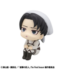 Load image into Gallery viewer, PRE-ORDER Lookup Levi Cleaning up Ver. &amp;  Mikasa Ackerman set (with gift) Attack on Titan
