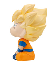 Load image into Gallery viewer, PRE-ORDER Lookup Super Saiyan Son Goku (mini) &amp; Super Saiyan Vegeta (mini) (with gift) Dragon Ball DAIMA
