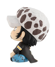 Load image into Gallery viewer, PRE-ORDER Lookup Trafalgar Law One Piece (repeat)
