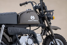 Load image into Gallery viewer, PRE-ORDER Megami Device PUNI MOFU RACING LANG with Honda Z50J Gorilla Plastic Model
