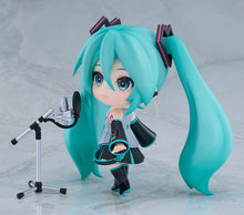Load image into Gallery viewer, PRE-ORDER Nendoroid Hatsune Miku V6 Character Vocal Series 01: Hatsune Miku

