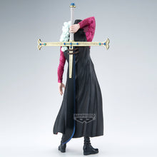Load image into Gallery viewer, PRE-ORDER One Piece Premium Dracule Mihawk [The Anime]
