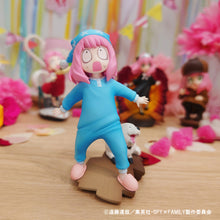 Load image into Gallery viewer, PRE-ORDER PETITRAMA Series Spy x Family in the Box Vol. 3 (repeat) Box of 4
