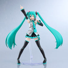 Load image into Gallery viewer, PRE-ORDER PLAMATEA Hatsune Miku Character Vocal Series 01: Hatsune Miku
