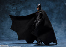 Load image into Gallery viewer, PRE-ORDER S.H.Figuarts Batman The Flash ver. The Flash
