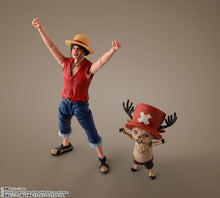Load image into Gallery viewer, PRE-ORDER S.H.Figuarts Chopper One Piece: A Netflix Series

