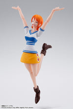 Load image into Gallery viewer, PRE-ORDER S.H.Figuarts Nami Romance Dawn One Piece (Reissue)
