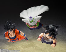 Load image into Gallery viewer, PRE-ORDER S.H.Figuarts Son Gohan [Z Fighters] Dragon Ball Z
