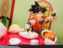 Load image into Gallery viewer, PRE-ORDER S.H.Figuarts Son Goku&#39;s Eating Till Stuffed Set (reissue) Dragon Ball Z

