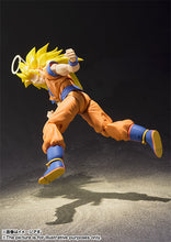 Load image into Gallery viewer, PRE-ORDER S.H.Figuarts Super Saiyan 3 Son Goku (Reissue) Dragon Ball Z
