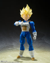 Load image into Gallery viewer, PRE-ORDER  S.H.Figuarts Super Saiyan Vegeta Awakened Super Saiyan Blood Dragon Ball Z (re-offer)
