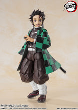 Load image into Gallery viewer, PRE-ORDER S.H.Figuarts Tanjiro Kamado Demon Slayer: Kimetsu no Yaiba (re-offer)
