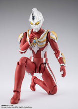 Load image into Gallery viewer, PRE-ORDER S.H.Figuarts Ultraman Max
