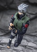 Load image into Gallery viewer, PRE-ORDER S.H.Figuarts Kakashi Hatake Famed Sharingan Hero Naruto Shippuden
