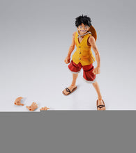 Load image into Gallery viewer, PRE-ORDER S.H.Figuarts Monkey D. Luffy -Summit War of Marineford (rerelease) One Piece

