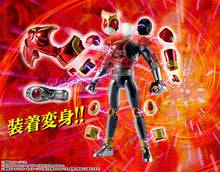 Load image into Gallery viewer, PRE-ORDER Souchaku Henshin Kamen Rider Kuuga Mighty Form
