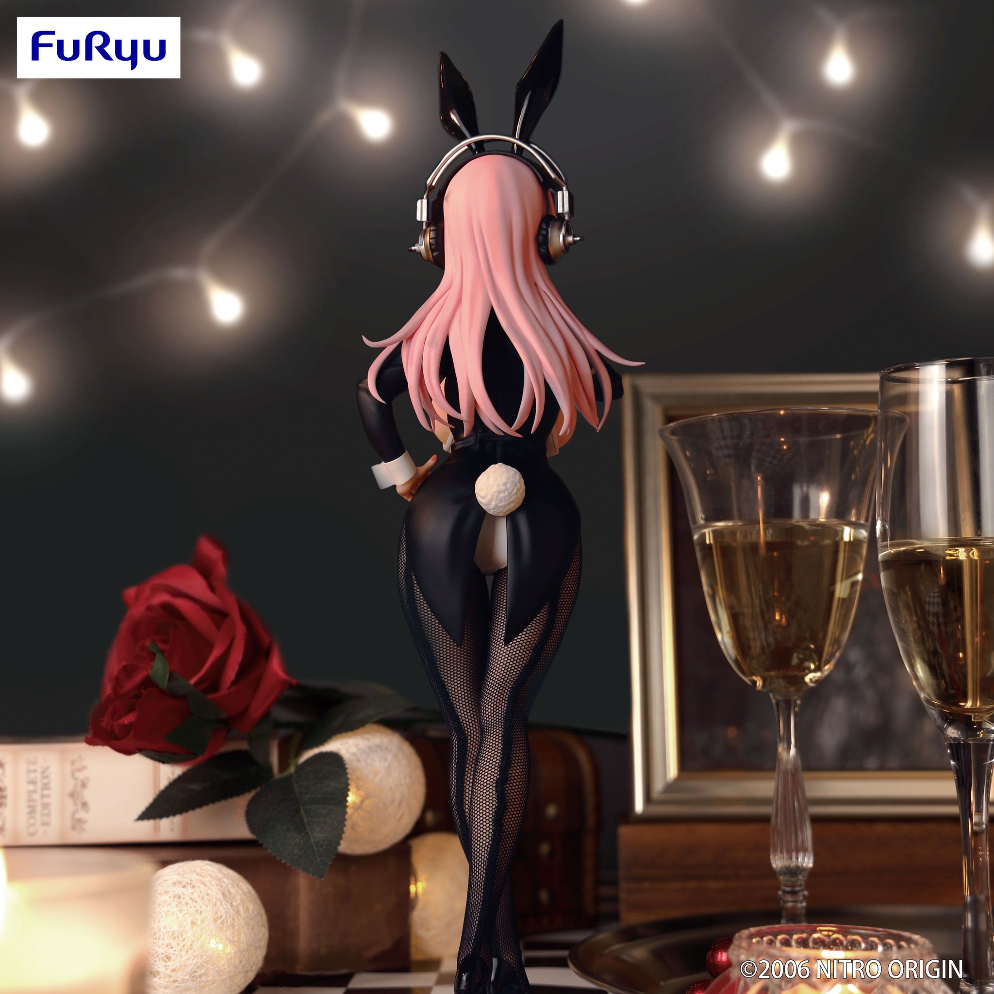 PRE-ORDER Super Sonico Bicute Bunnies Figure Tailcoat ver. – Den