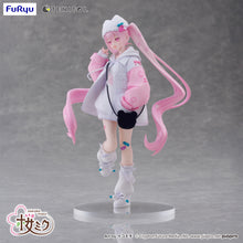 Load image into Gallery viewer, PRE-ORDER TENITOL Hatsune Miku Sakura Miku Cool style [petit]
