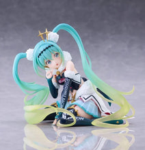 Load image into Gallery viewer, PRE-ORDER [Taito Kuji] Racing Miku Figure 2018Ver. Round 8
