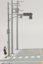 Load image into Gallery viewer, PRE-ORDER Traffic signal Set
