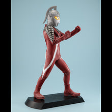 Load image into Gallery viewer, PRE-ORDER Ultimate Article Ultra Seven Battle Image Color Edition
