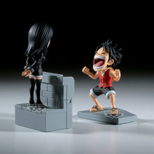 Load image into Gallery viewer, PRE-ORDER World Collectable Figure Log Stories Monkey D. Luffy &amp; Nico Robin One Piece
