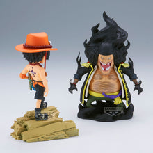 Load image into Gallery viewer, PRE-ORDER World Collectable Figure Log Stories Portgas D. Ace vs. Marshall D. Teach One Piece
