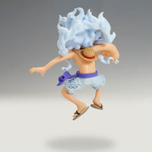 Load image into Gallery viewer, PRE-ORDER World Collectable Figure Monkey D. Luffy vs. Borsalino One Piece
