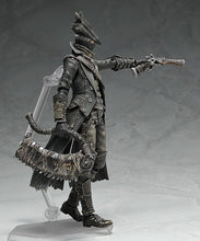 Load image into Gallery viewer, PRE-ORDER figma Hunter: The Old Hunters Edition (re-run) Bloodborne
