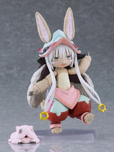 Load image into Gallery viewer, PRE-ORDER figma Nanachi Made in Abyss: The Golden City of the Scorching Sun
