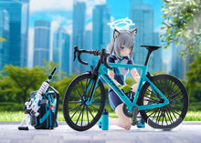 Load image into Gallery viewer, PRE-ORDER figma Shiroko Sunaookami (Cycling) DX Edition Blue Archive
