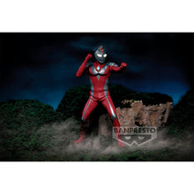 Load image into Gallery viewer, PRE-ORDER Akai Daichi No Chikara Ultraman Dyna Hero&#39;s Brave Statue Figure (Ver B)
