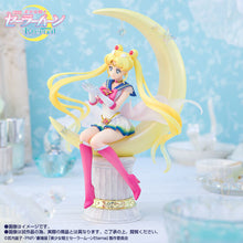 Load image into Gallery viewer, FiguartsZero Chouette Super Sailor Moon-Bright Moon &amp; Legendary Silver Crystal Figure
