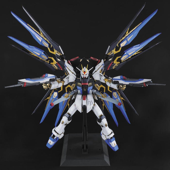 PRE-ORDER PG 1/60 Strike Freedom Gundam Mobile Suit Gundam SEED Destiny Model Kit