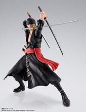 Load image into Gallery viewer, PRE-ORDER S.H Figuarts Ronoroa Zoro (The Raid On Onigashima) One Piece
